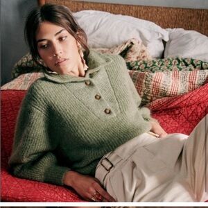 Sezane micky  jumper in khaki brand new